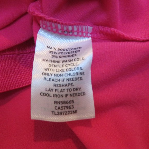 CLEARANCE Leith hot pink crop cami with shelf bra size S - Picture 3 of 5